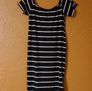 Cute striped fited off the shoulders long dress